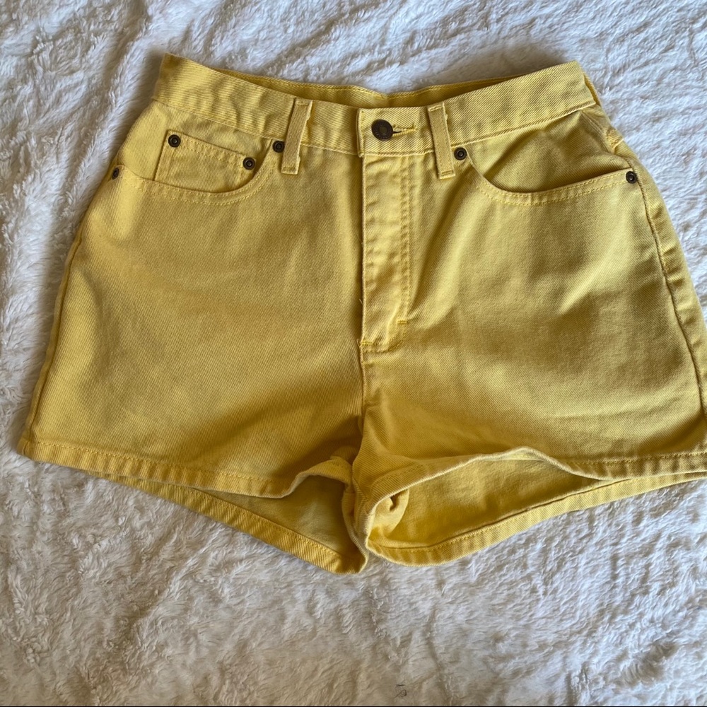 Vintage 90s yellow mom shorts 🌻